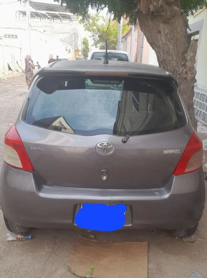 2010 Toyota Yaris listing photo