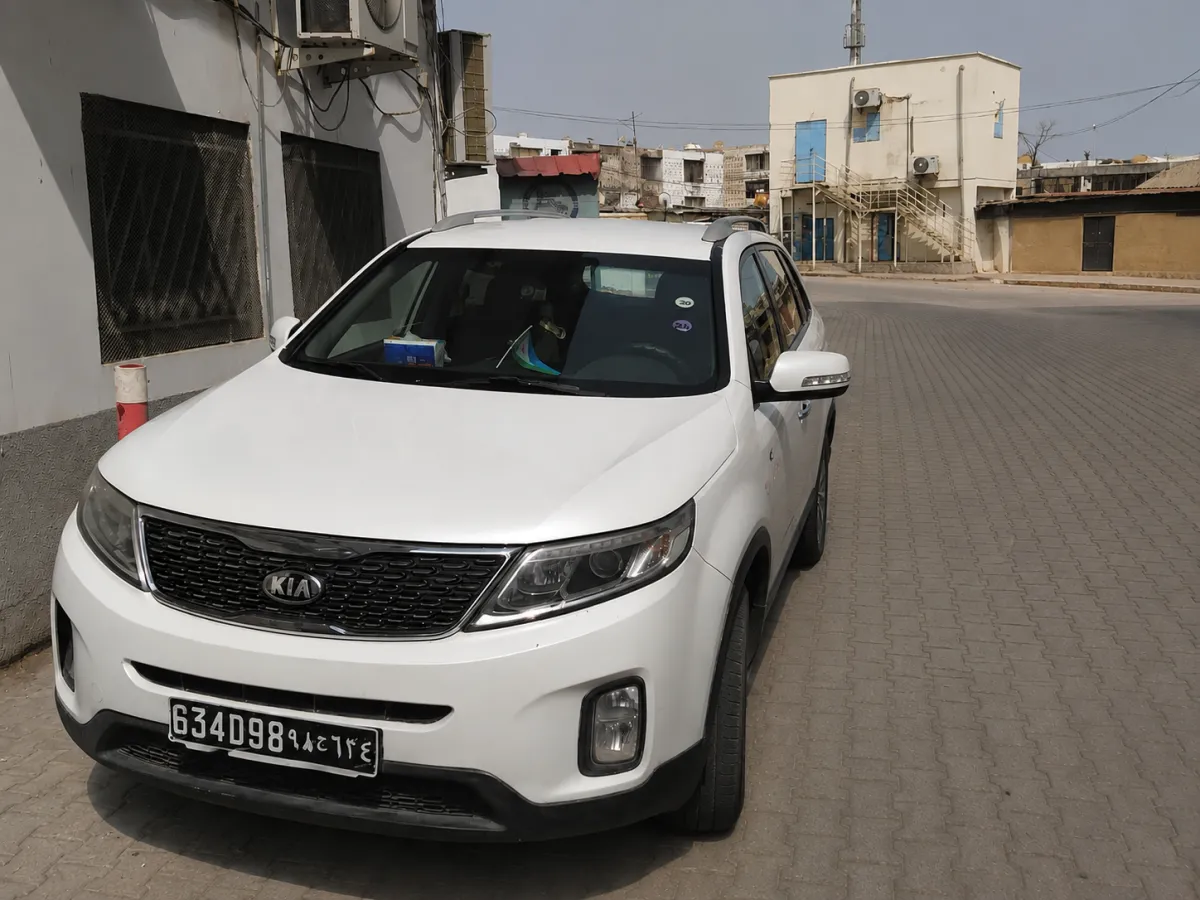 Kia Sportage 2015 Diesel boîte automatique blanc excellent état à Djibouti listing photo