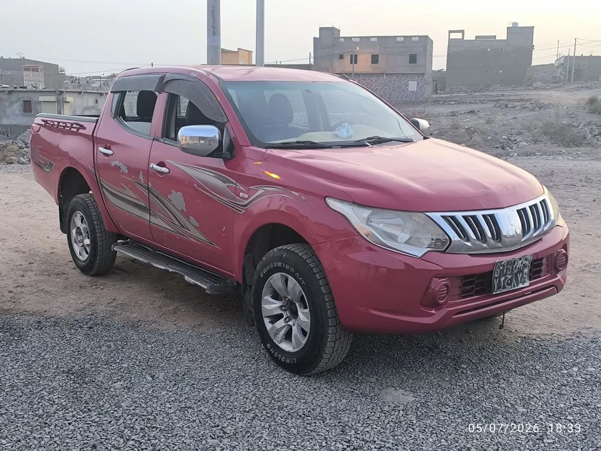 Mitsubishi L200 2015-2016 Diesel 4x4 Double Cabine à Djibouti, photo 1