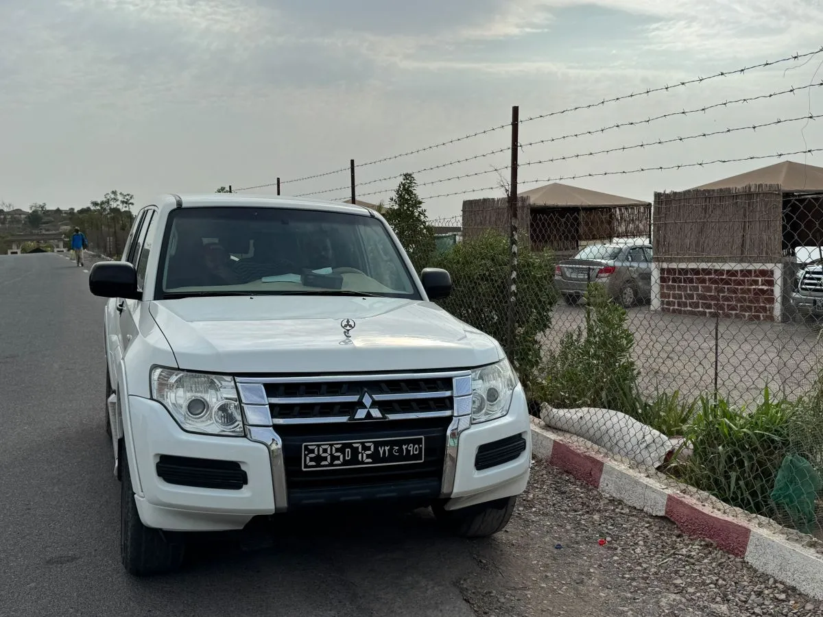 Mitsubishi Pajero diesel 4x4 automatique toutes options à Djibouti, photo 1
