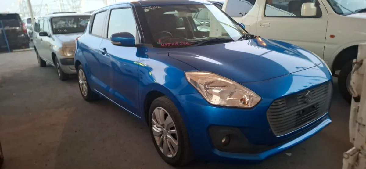 Suzuki Swift 2018 essence automatique en bon état à Djibouti listing photo