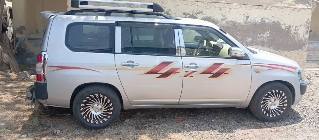 Toyota Probox, gazoil, boîte manuelle, 2e main à Djibouti, photo 1