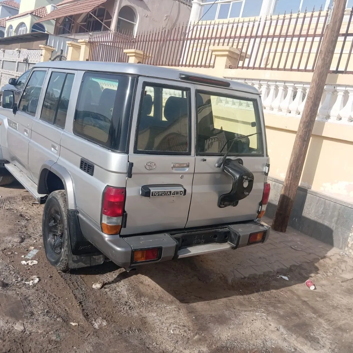 Toyota Hard Top 2015, diesel, boîte manuelle à Djibouti listing photo