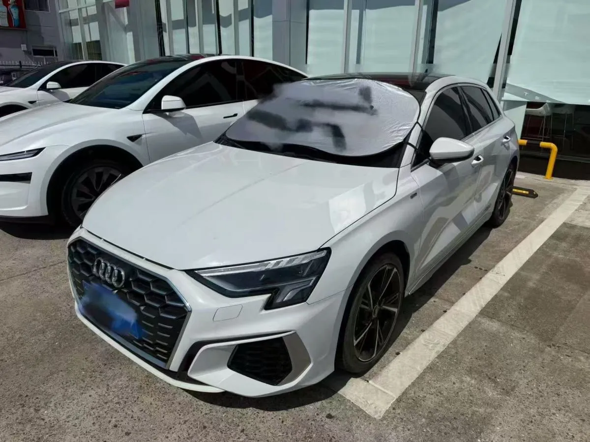 Audi A3 2023, voiture d'occasion en bon état à Djibouti, photo 1