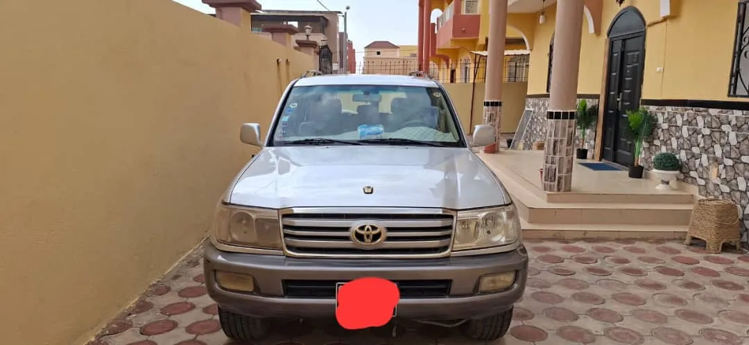 2010 Toyota Land Cruiser listing photo