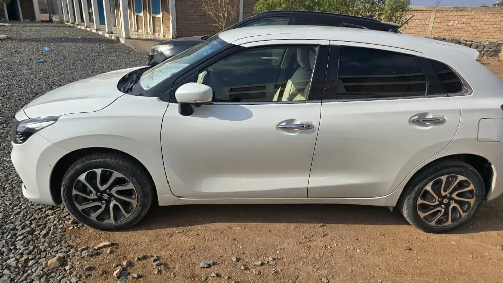 Suzuki Baleno 2025 diesel blanc, intérieur confortable en bon état à Djibouti, photo 1