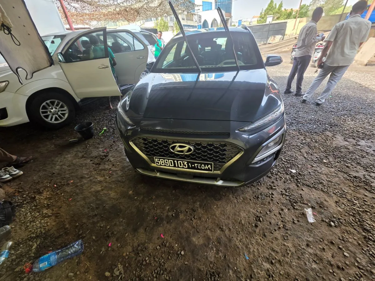 Hyundai Kona 2019 diesel, toit ouvrant, toutes options à Djibouti, photo 1