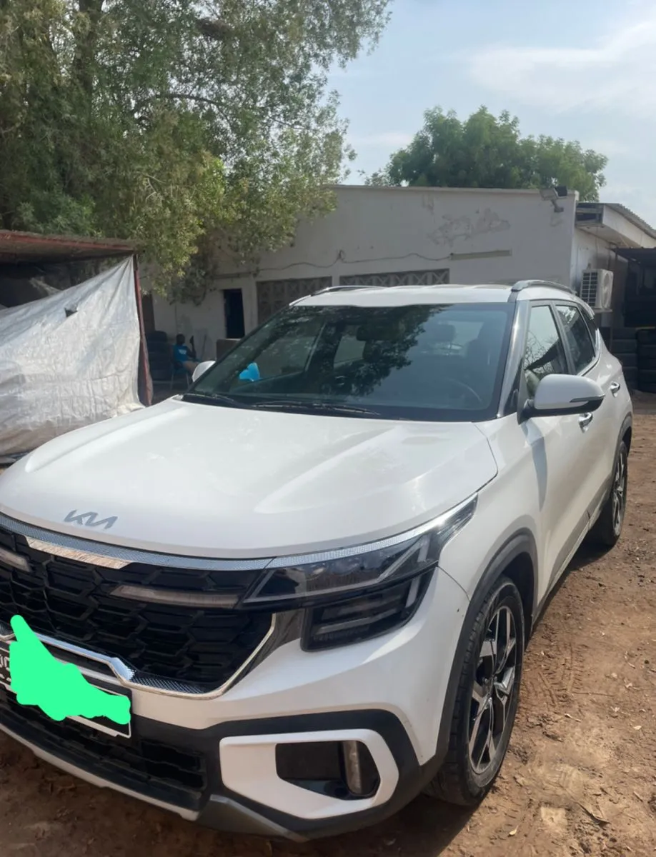 Kia Seltos GTX 2025 Diesel Automatique Blanc neuf à Djibouti listing photo