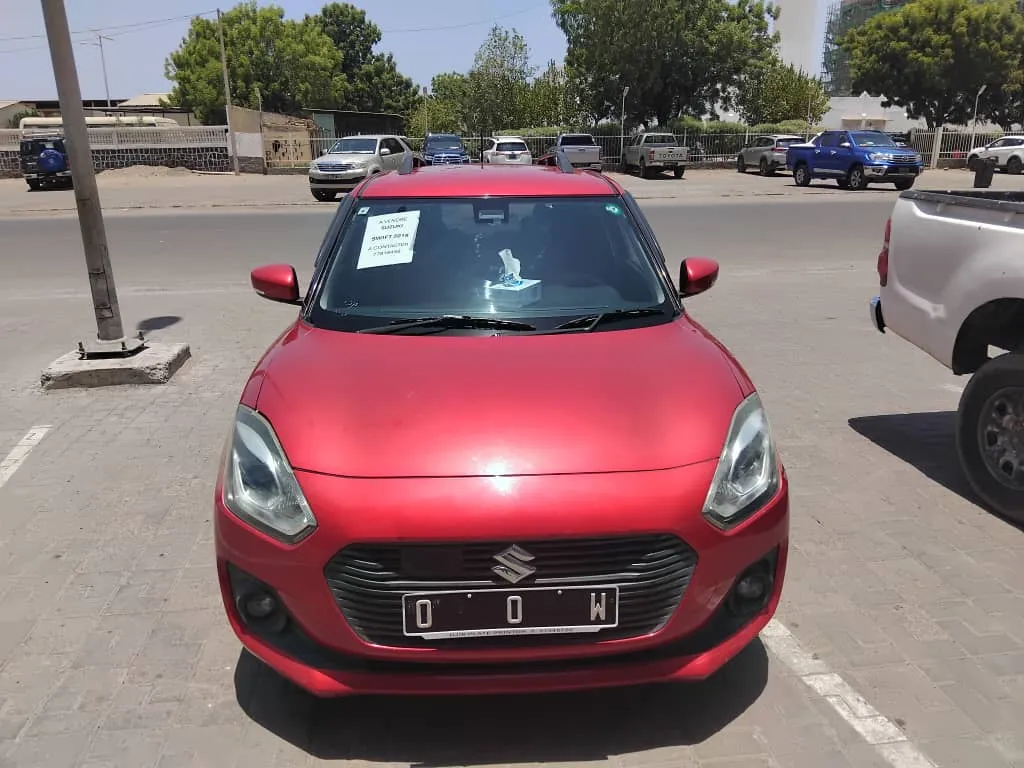Suzuki Swift 2018 essence, climatisée, excellent état modèle hybride à Djibouti listing photo