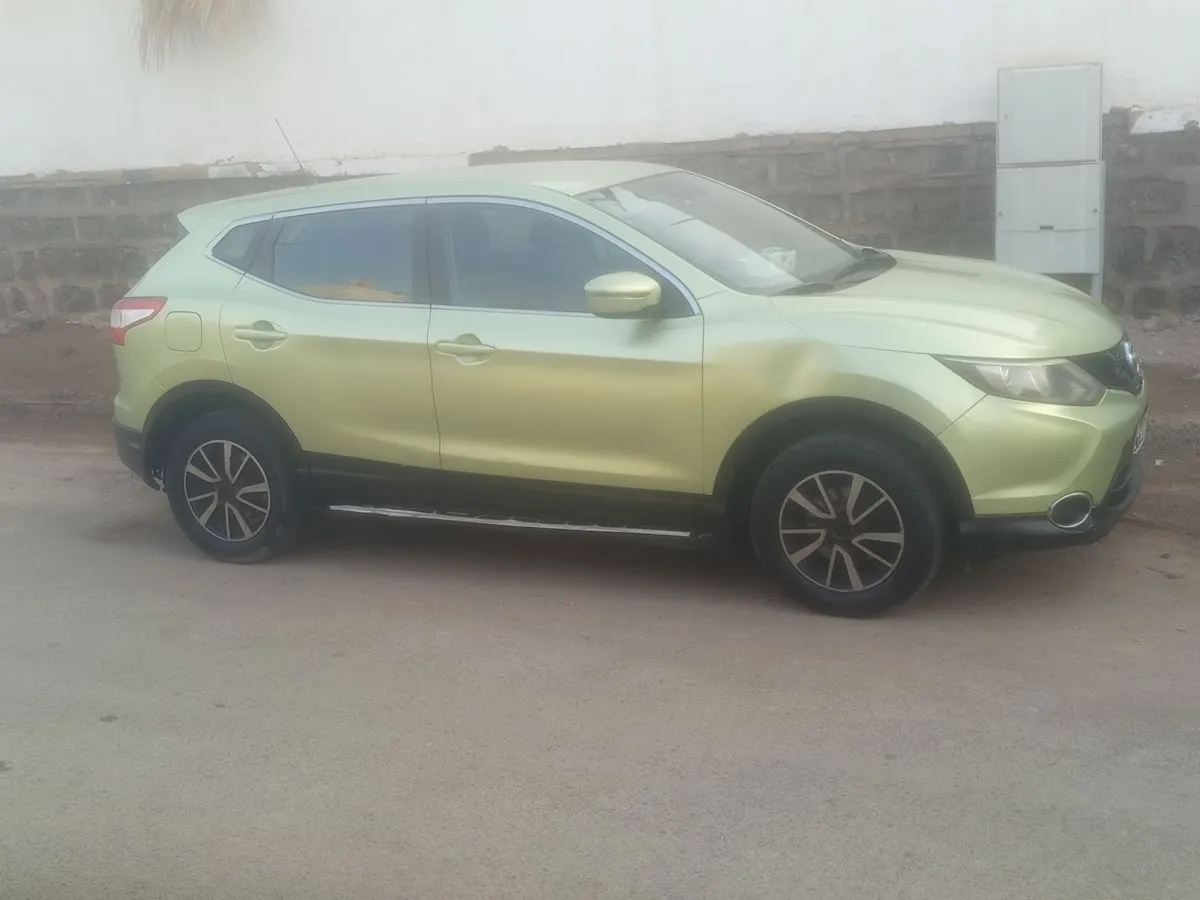 Nissan Qashqai 2017 diesel, boîte manuelle, très bon état à Djibouti, photo 1